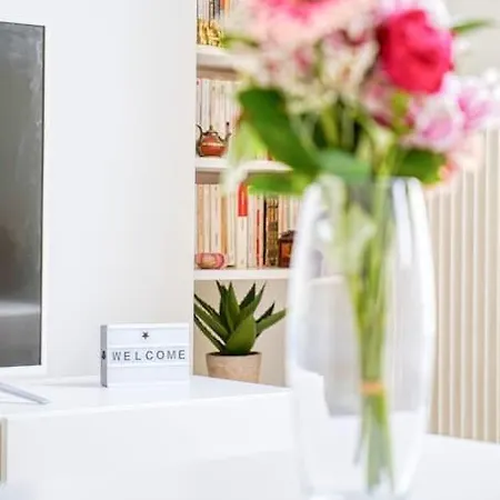 Le Reveur - Quartier Des Ternes - 137mb Apartment